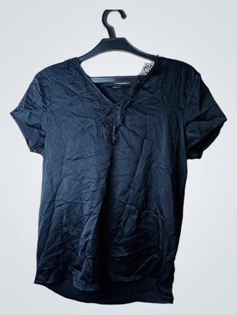 ONLY Schwarzes Spitzenbesatz V-Ausschnitt Top