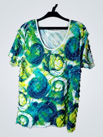 T-Shirt mit grünem und blauem abstraktem Druck