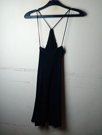 Schwarzes Spaghetti-Trägerkleid