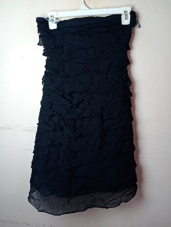 Special Edition gerafftes trägerloses schwarzes Kleid
