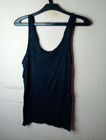 Schwarzes Tanktop