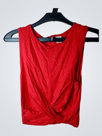 Geteiltes H&M rotes ärmelloses Oberteil mit Dreh-Front