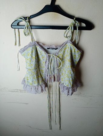 Gina Tricot Florale Spitzenborte Cami