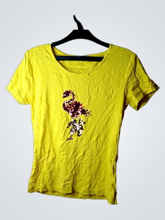 Gelbes T-Shirt mit Flamingo Pailletten Details