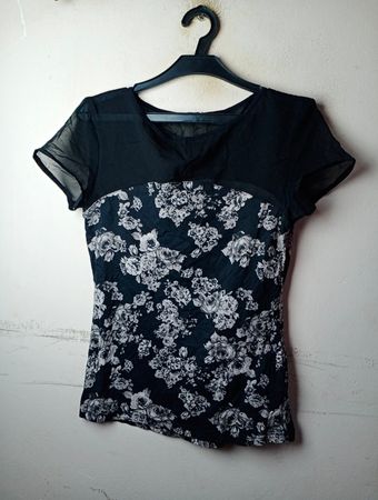 Terranova Schwarzes Florales Kurzarmtop
