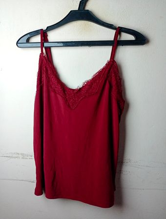 AMIS Rotes Spitzenbesatz Cami Top