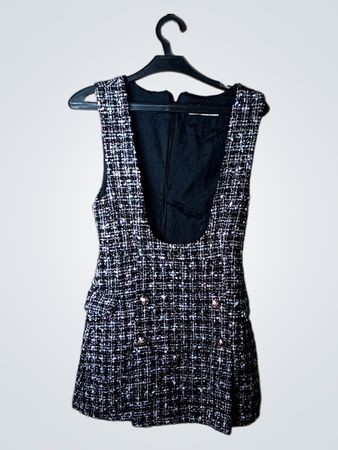 Tweed Latzkleid mit goldenen Knöpfen