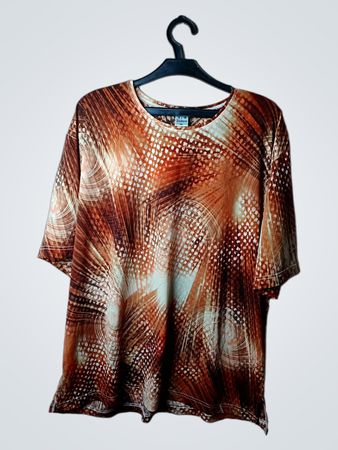 Braunes abstraktes Print-T-Shirt