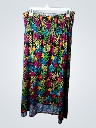 Trägerloses Maxikleid mit tropischem Muster