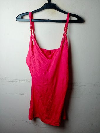 Rosa Spaghetti-Träger Tanktop