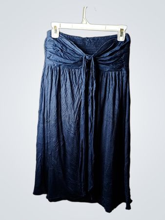 Blaue Rüschenträgerlose Maxikleid