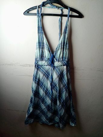 Blau kariertes Trägerkleid