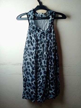 Ärmeloses Leopardenmuster-Kleid