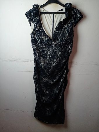 Robe noire en dentelle froncée pour femmes Pandoras Look taille 12