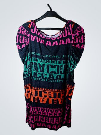 T-Shirt mit mehrfarbigem Textmuster