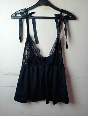 Schwarzes Babydoll mit Spitze