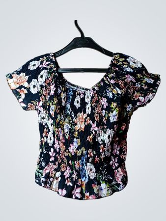 ZUIKI Floral Smocked Top
