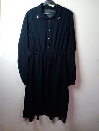 Robe longue à manches noires