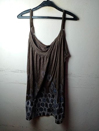 Braunes Tanktop mit Kreis Muster