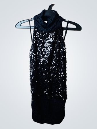 Schwarzes ärmelloses verziertes Top