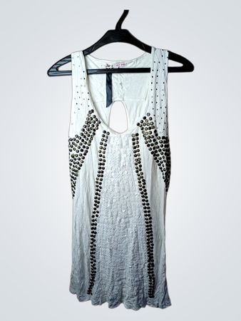 Weißes Tanktop mit Pailletten und Nieten