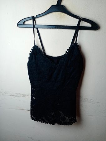 Schwarzes Spitzen-Camisole