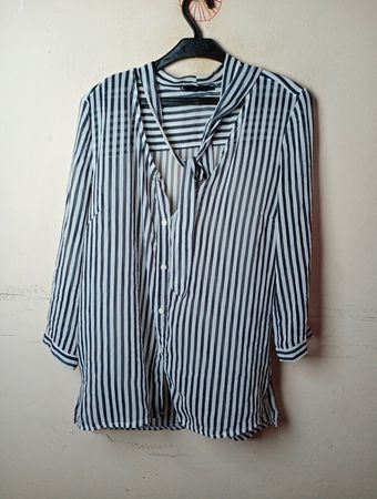 Gestreifte transparente Bluse