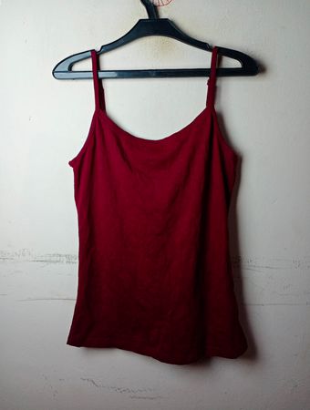 Rote Camisole