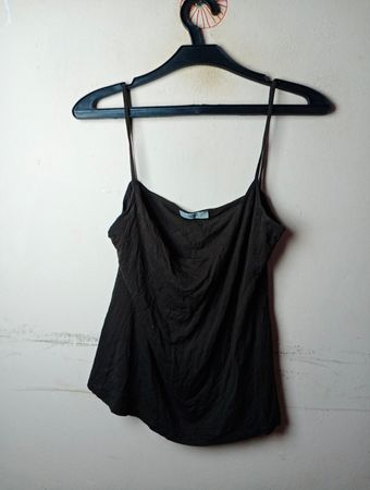Schwarzes Top