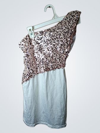 Ein-Schulter Paillettenkleid