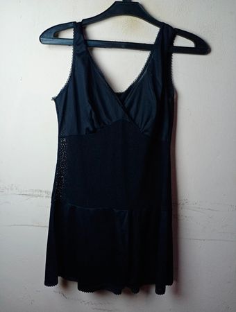 Schwarz Spitzenbesatz Unterkleid