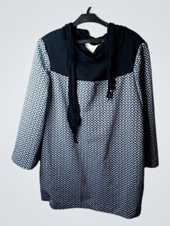 Lange Ärmeltunika mit geometrischem Druck