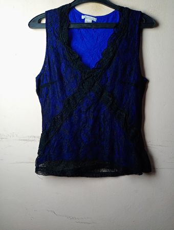 Blaues Spitzen-Tanktops
