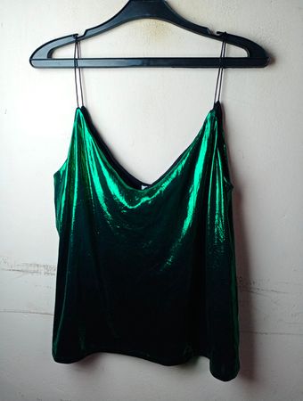 Grünes Metallic-Cami-Top
