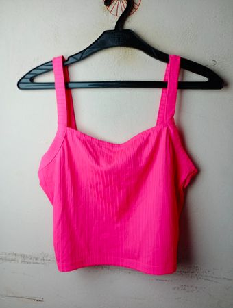 FB Sister Pink Ripp-Crop-Top