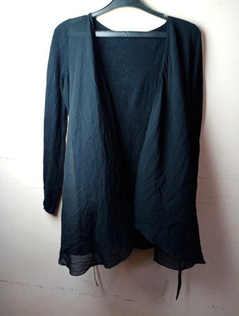 Schwarzer Cardigan