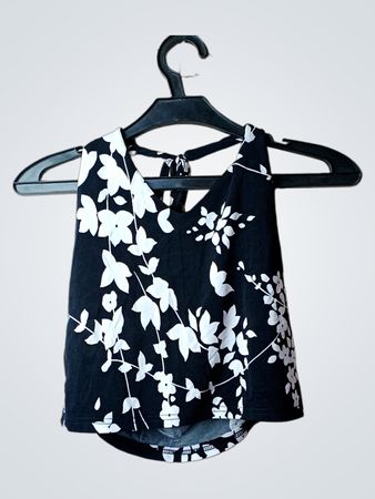 Schwarz-weiße Blumenmuster-Halter-Top