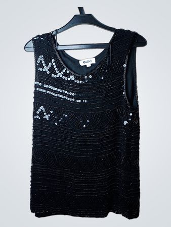 Schwarzes, mit Pailletten verziertes ärmelloses Top