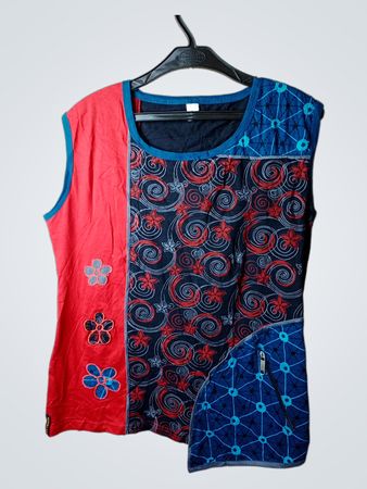 Ärmelloses Top mit rotem und blauem Blumenmuster