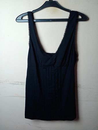 Schwarzes Tanktop