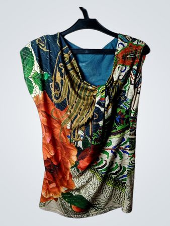 Ärmelloses Oberteil mit floralem und Paisleymuster