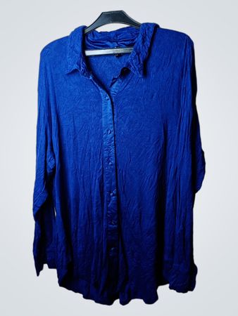 Blaues Langarmhemd