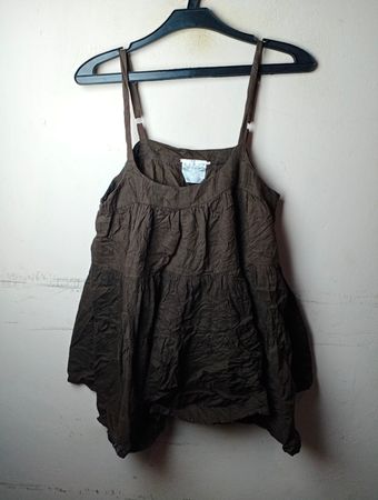 Braunes schichtetes Kleid