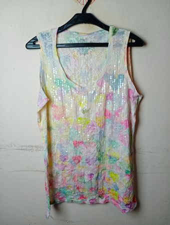 Ärmelloses Tanktop mit Pailletten- und Blumenmuster