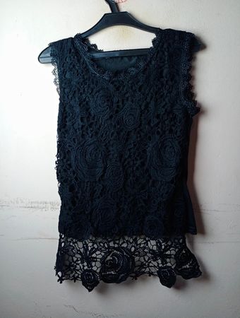 Schwarzes Spitzen-Trägershirt