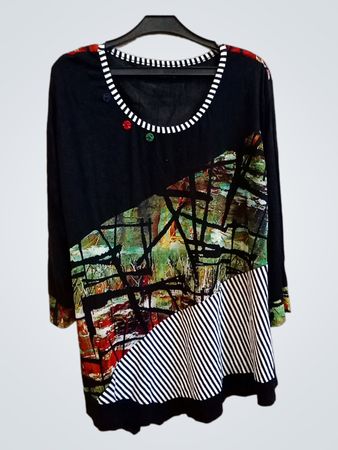 PURPLEROSE Schwarze Tunika mit langen Ärmeln und abstraktem Muster