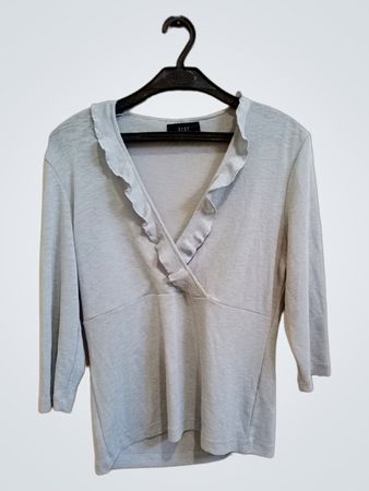 OJAX Hellblaues Rüschen-V-Ausschnitt-Oberteil