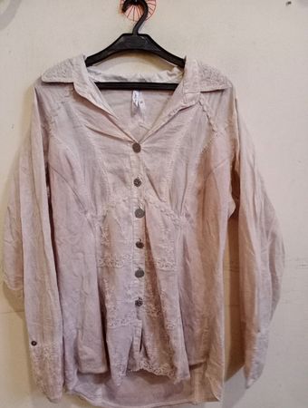 Body Needs Women's Beige Besticktes Hemd mit Knopfleiste Größe 40