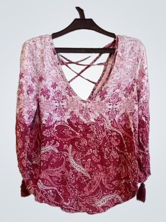 Hollister Women's Pink Paisley Print Blouse
