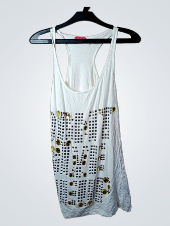 Paris Hilton weißes Tanktop mit Pailletten und Cut-out-Detail